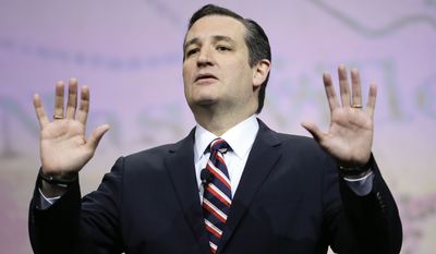 Following Bloomberg News editor Mark Halperin&#39;s apology for a recent controversial interview, Sen. Ted Cruz accepts it - and moves on. (AP Photo)