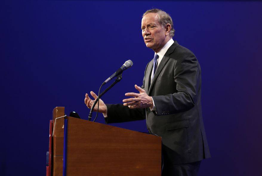 Former New York Gov. George Pataki speaks during the Iowa Republican Party&#39;s Lincoln Dinner, Saturday, May 16, 2015, in Des Moines, Iowa. (AP Photo/Charlie Neibergall)