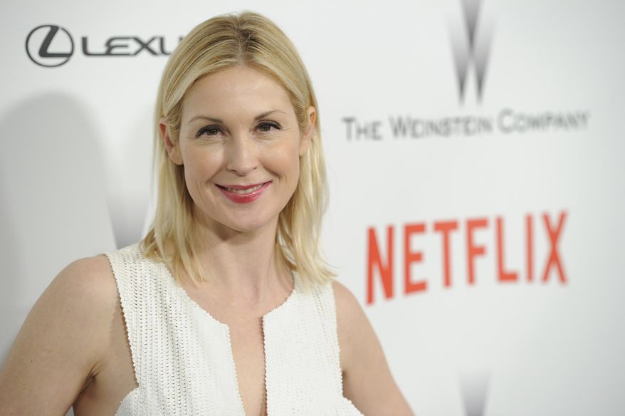 FILE - In this Jan. 11, 2015 file photo, Kelly Rutherford arrives at The Weinstein Company and Netflix Golden Globes afterparty at the Beverly Hilton Hotel in Beverly Hills, Calif. Court records released Tuesday, May 26, 2015, show that a Los Angeles judge granted Rutherford temporary custody of her son and daughter so that she may return them to the U.S. from Monaco, where they have been living with their father. (Photo by Chris Pizzello/Invision/AP, File)