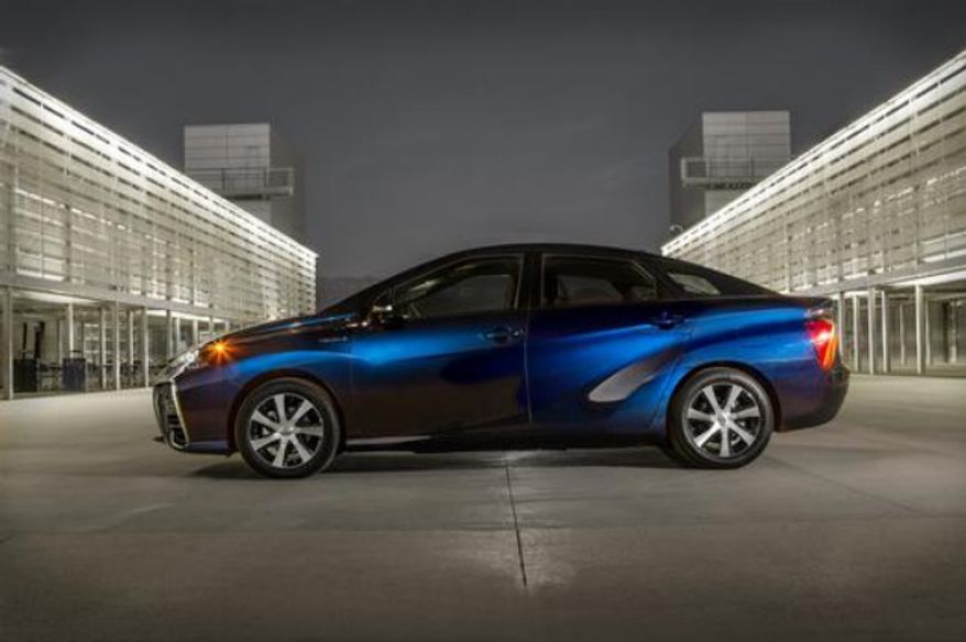 The Toyota Mirai hydrogen fuel cell electric vehicle sets record with 312 miles, which equals the longest driving range of any zero emission vehicle available. (Photo by Toyota Media Room)
