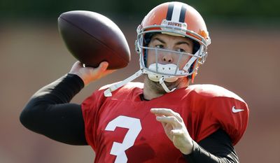 FILE - In this Aug. 19, 2014, file photo, Cleveland Browns quarterback Rex Grossman passes during practice at NFL football training camp in Berea, Ohio. The Atlanta Falcons have signed Rex Grossman to compete for the backup quarterback job behind Matt Ryan. Grossman, who hasn&#39;t thrown an NFL pass since 2011, helped Chicago go 13-3 in 2006 and reach the Super Bowl. (AP Photo/Mark Duncan, File)