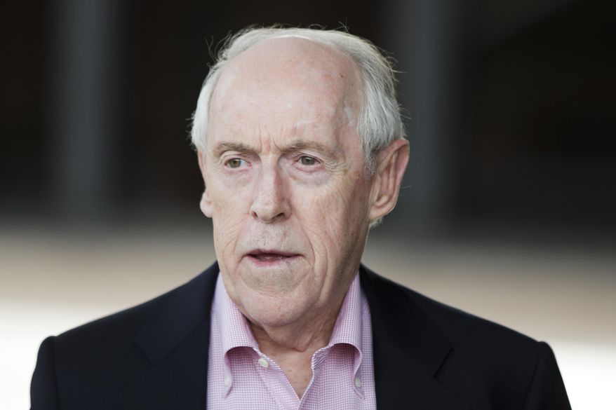 Charles M. Hallinan walks from the Federal Building in Philadelphia on Thursday, April 7, 2016. Hallinan, the head of a payday lending enterprise accused of charging more than 700 percent interest on short-term loans was indicted Thursday on federal racketeering charges. (AP Photo/Matt Rourke)