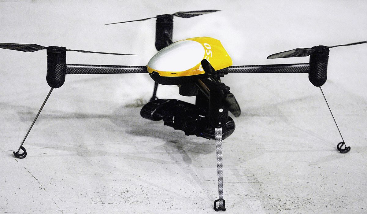 NextImg:GPS problems caused 55 drones to sink into a lake at a July Fourth drone show in Washington