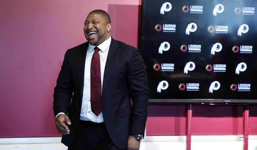 Former Washington Redskins defensive end Stephen Bowen smiles after speaking during a media availability at the team&#39;s NFL football training facility at Redskins Park, Wednesday, June 1, 2016 in Ashburn, Va. The Redskins announced Bowen had retired from the NFL earlier Wednesday, after 10 years in the league. (AP Photo/Alex Brandon)
