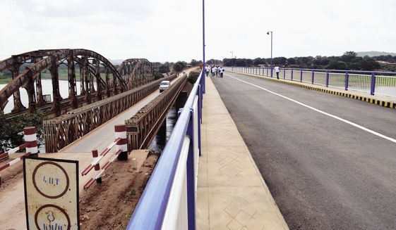 The new and old Lualaba bridges next to each other. (Photo: Ministry of Infrastructure and Public Works (ITP) DRC)
