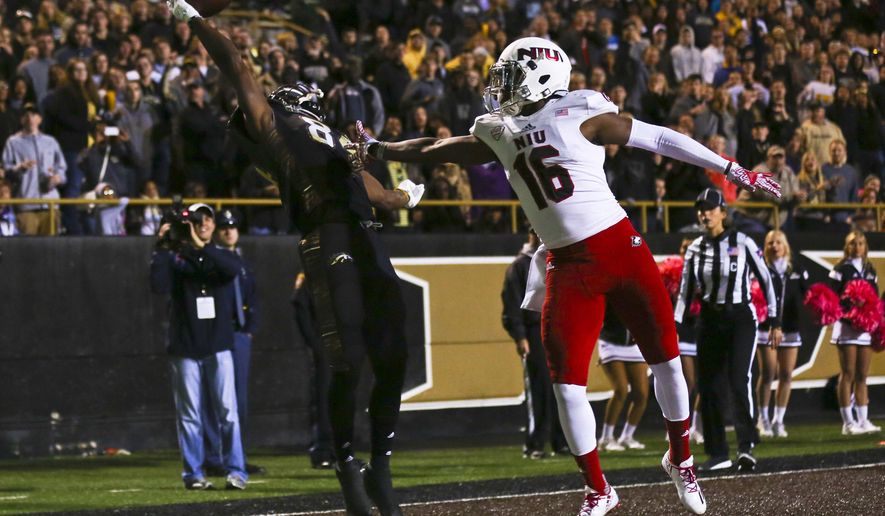 Western Michigan wide receiver Corey Davis (84) catches a pass with one hand in the end zone to score a touchdown during an NCAA college football game against Northern Illinois, Saturday, Oct. 8, 2016, in Kalamazoo, Mich. (Chelsea Purgahn/Kalamazoo Gazette-MLive Media Group via AP)