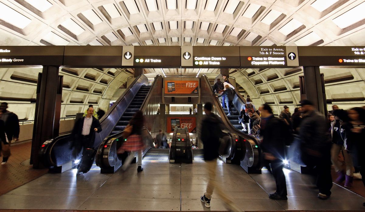 NextImg:Metro rider bashed in head by rock-wielding suspect