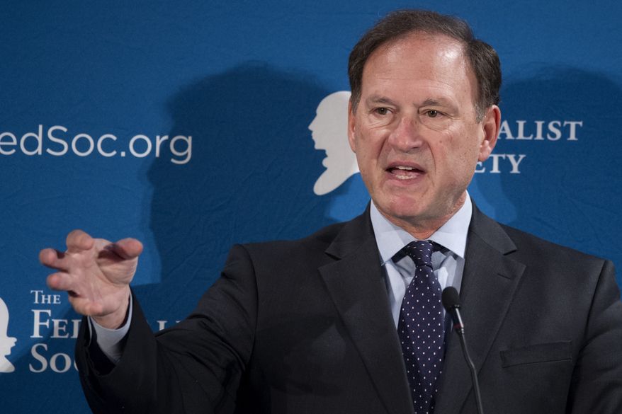 Supreme Court Justice Samuel Alito speaks at the Federalist Society's National Lawyers Convention in Washington, Thursday, Nov. 17, 2016. (AP Photo/Cliff Owen)