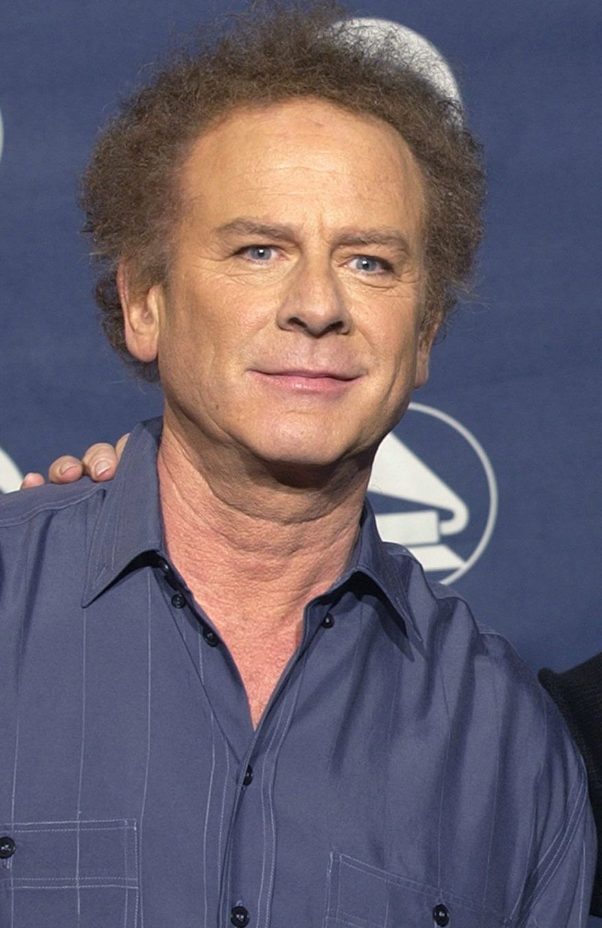 Singer Art Garfunkel poses backstage at the Grammy Awards on Feb. 23, 2003, in New York. (AP Photo/Kathy Willens) ** FILE **