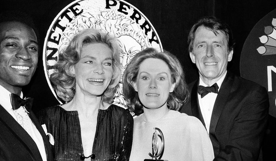 In this April 19, 1970, file photo, Tony winners, from left, Cleavon Little, who won best actor in a musical for "Purlie," Lauren Bacall, won best actress in a musical for "Applause," Tammy Grimes, won best actress for the revival "Private Lives", and Fritz Weaver, won best actor in a dramatic role for "Child's Play," pose at the 24th Annual Tony Awards ceremony in New York. Weaver, who on Broadway played Sherlock Holmes and Shakespearian kings while also creating memorable roles on TV and film from “Star Trek: Deep Space Nine” to “Marathon Man,” died, Saturday, Nov. 26, 2016, at his New York home. He was 90. (AP Photo, File)