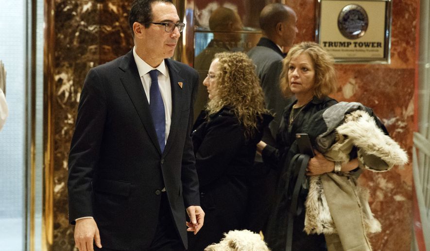 Steven Mnuchin, national finance chairman of President-elect Donald Trump&#39;s campaign, walks to lunch at Trump Tower, Tuesday, Nov. 29, 2016, in New York. (AP Photo/Evan Vucci)