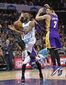 lakers_hornets_basketball_86971.jpg