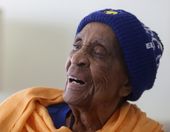 warriors_oldest_fan_dies_28761.jpg
