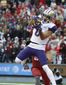 peach_bowl-washington-pettis_football_40198.jpg