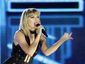 people_taylor_swift_fan_visit_07090.jpg