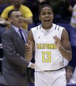 cal_moores_strides_basketball_12523.jpg