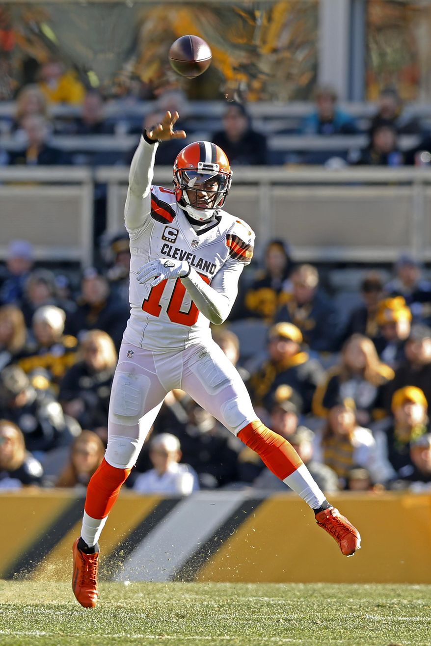 Cleveland Browns quarterback Robert Griffin III (10) throws a pass during the first half of an NFL football game against the Pittsburgh Steelers in Pittsburgh, Sunday, Jan. 1, 2017. (AP Photo/Jared Wickerham)