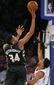 bucks_knicks_basketball_00714.jpg