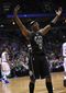 knicks_bucks_basketball_36264.jpg