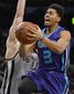 hornets_spurs_basketball_77645.jpg