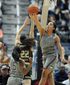 usf_uconn_basketball_50871.jpg