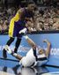 lakers_spurs_basketball_96501.jpg