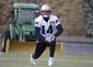 patriots_practice_football_29316.jpg