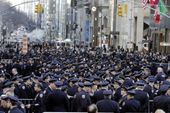 aptopix_paralyzed_police_officer_41065.jpg