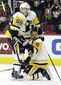 penguins_hurricanes_hockey_98117.jpg