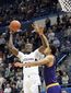 east_carolina_uconn_basketball_17117.jpg