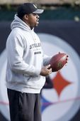 steelers_assistant_coach_charges_football_95008.jpg