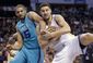 warriors_hornets_basketball_10758.jpg