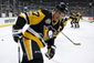 flames_penguins_hockey_40713.jpg