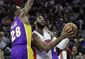 lakers_pistons_basketball_11175.jpg