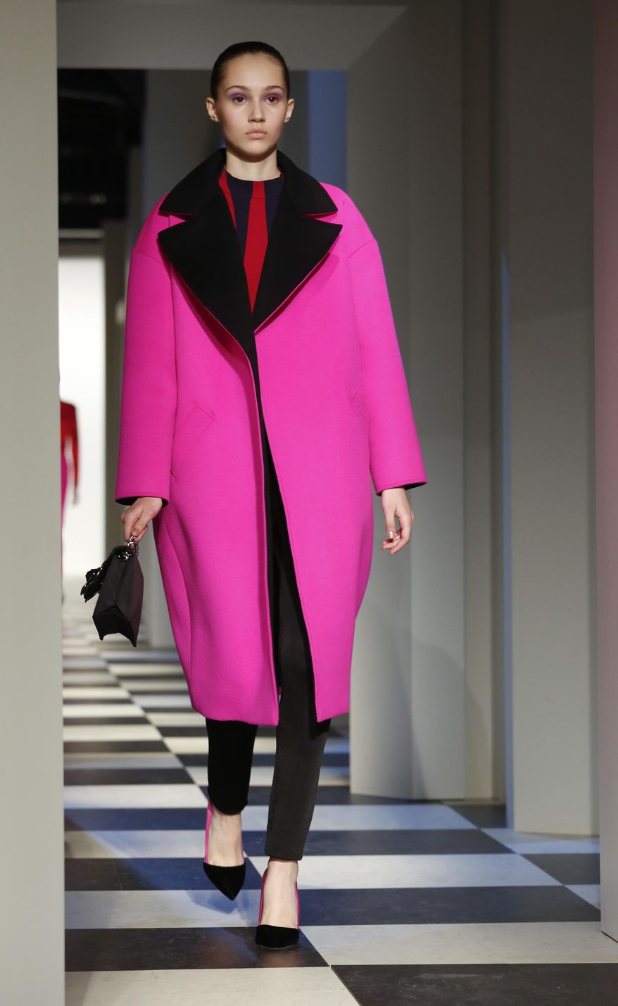 Fashion collection from Oscar de la Renta is modeled during Fashion Week, Monday, Feb. 13, 2017, in New York. (AP Photo/Bebeto Matthews)