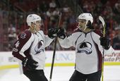 avalanche_hurricanes_hockey_38809.jpg