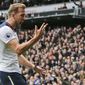 Tottenham Hotspur&#x27;s Harry Kane celebrates after scoring his side&#x27;s second goal during the English Premier League soccer match between Tottenham Hotspur and Stoke City at White Hart Lane stadium in London, Sunday, Feb. 26, 2017.(AP Photo/Frank Augstein)