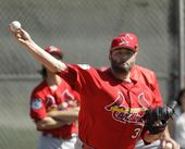 cardinals_lynn_return_baseball_84499.jpg