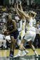 connecticut_south_florida_basketball_16419.jpg