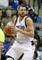 cavaliers-bogut_basketball_23377.jpg