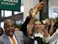 aptopix_newark_supermarket_92105.jpg