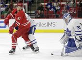 maple_leafs_hurricanes_hockey_76204.jpg