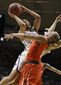 ncaa_syracuse_uconn_basketball_51784.jpg