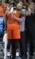 ncaa_syracuse_uconn_basketball_80293.jpg