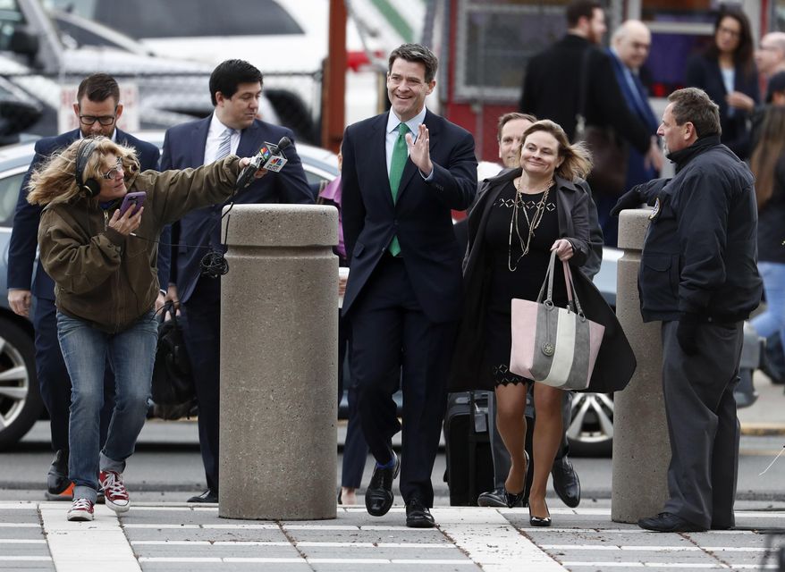 Bill Baroni, center, arrives for sentencing at federal court in Newark, N.J., Wednesday, March 29, 2017. Baroni and Bridget Kelly, former aides to New Jersey Gov. Chris Christie, are scheduled to be sentenced Wednesday for their roles in the 2013 George Washington Bridge lane-closing scandal. (AP Photo/Julio Cortez)