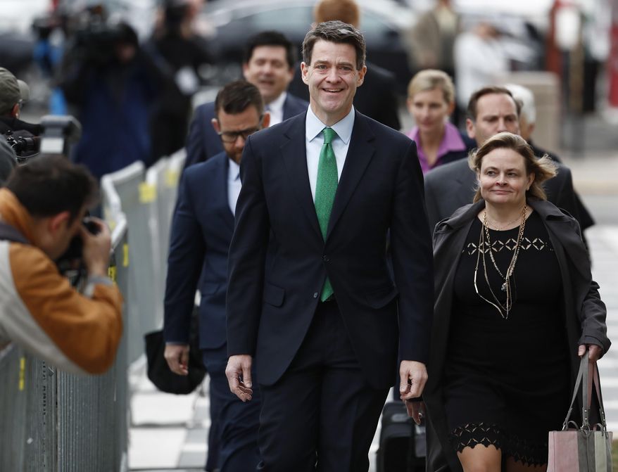 Bill Baroni arrives for sentencing at federal court in Newark, N.J., Wednesday, March 29, 2017. Baroni and Bridget Kelly, former aides to New Jersey Gov. Chris Christie, are scheduled to be sentenced Wednesday for their roles in the 2013 George Washington Bridge lane-closing scandal. (AP Photo/Julio Cortez)
