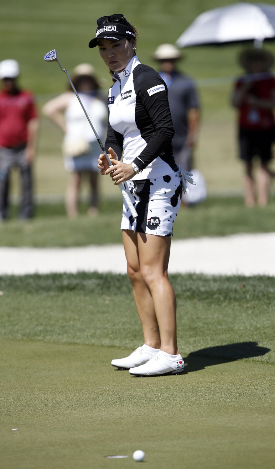 So Yeon Ryu, of South Korea, misses a birdie putt on the second hole during the final round of the LPGA Tour ANA Inspiration golf tournament at Mission Hills Country Club in Rancho Mirage, Calif., Sunday, April 2, 2017. (AP Photo/Alex Gallardo)