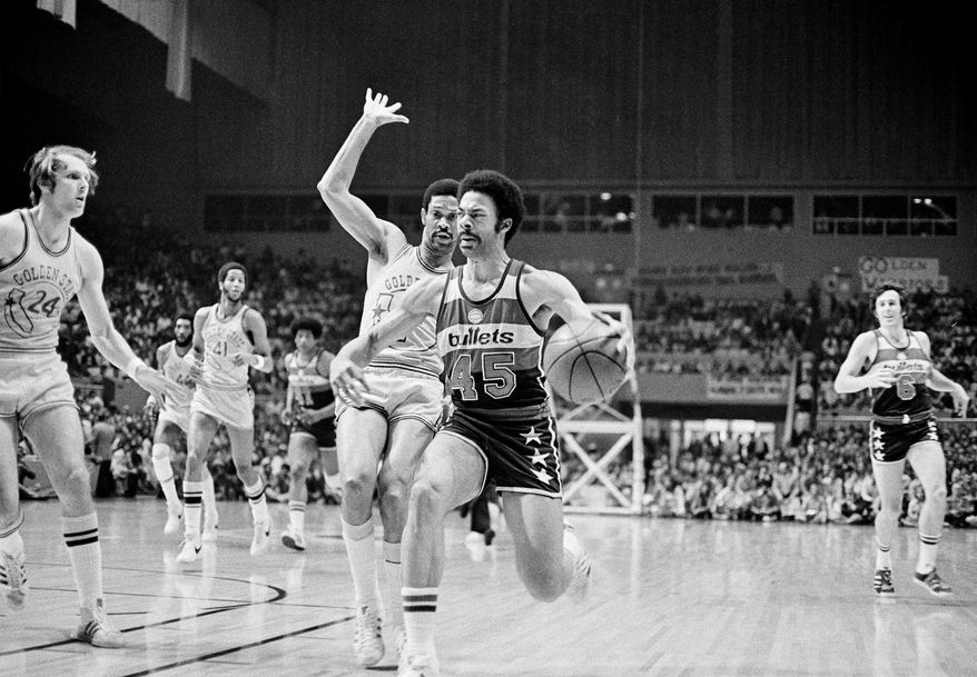 Phil Chenier drives during the 1975 NBA Finals. / AP archive