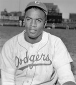 dodgers_robinson_statue_baseball_57652.jpg