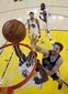 aptopix_spurs_warriors_basketball_86415.jpg